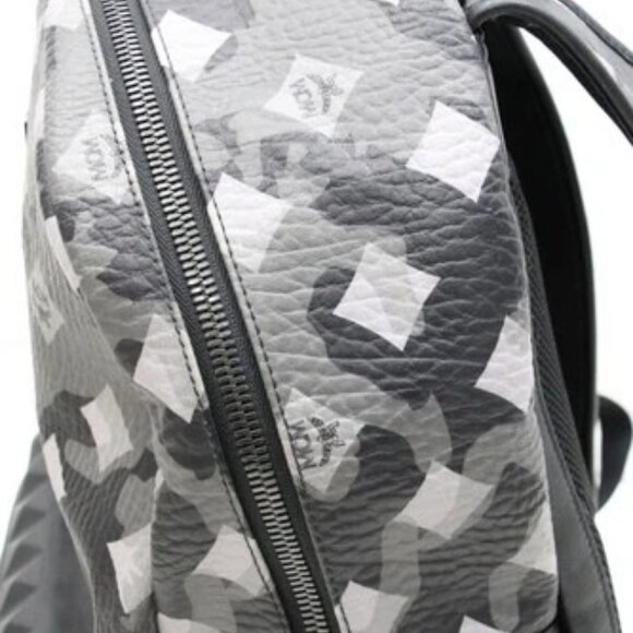 MCM Stark Munich Lion Camo Print Backpack - Gray/Black/White main image 10